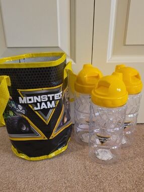 Monster Jam Yellow Kids Drink Bottle Set with Carry Tote
